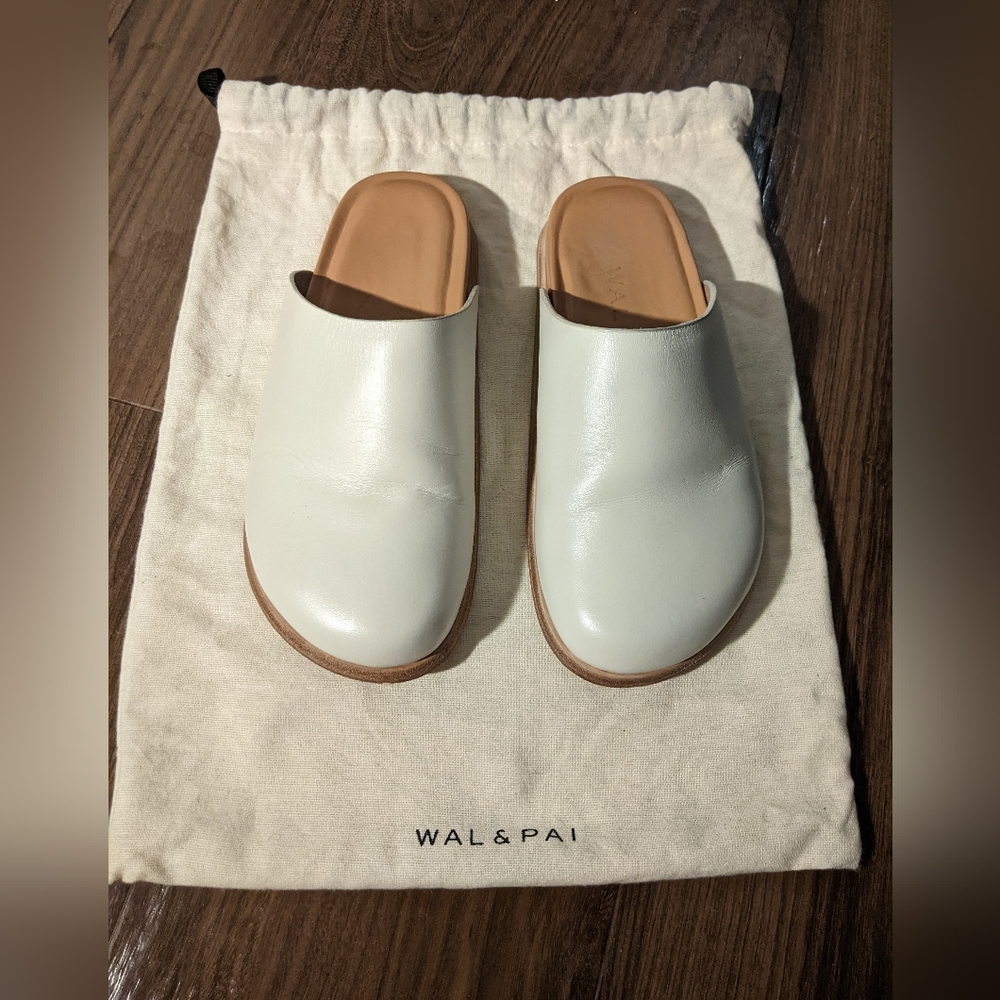 Wal & Pai - Ogdenclogs Slip-On Mules | Ivory | Size 35 (Size 5 U.S.) - Picture 3 of 16